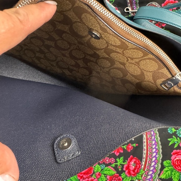 Coach Leather Molly Bucket Bag Two Shoulder straps - Picture 10 of 15